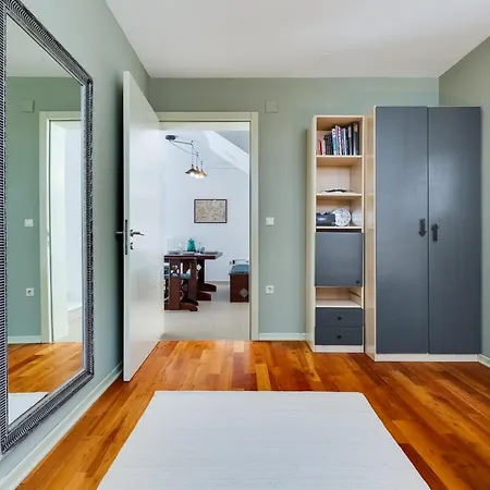 Apartment Spacious With Private Heated Pool, Diklo Zadar