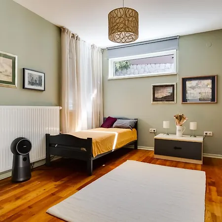 Spacious With Private Heated Pool, Diklo * Zadar