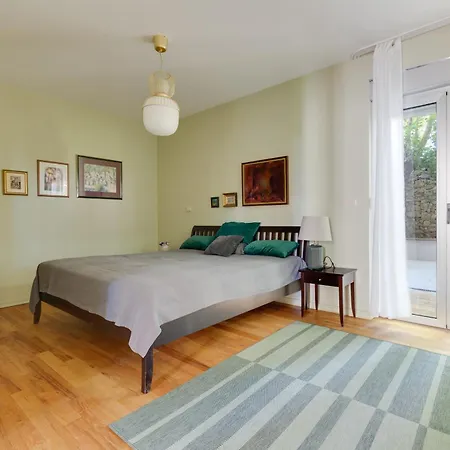 Spacious With Private Heated Pool, Diklo Apartment *